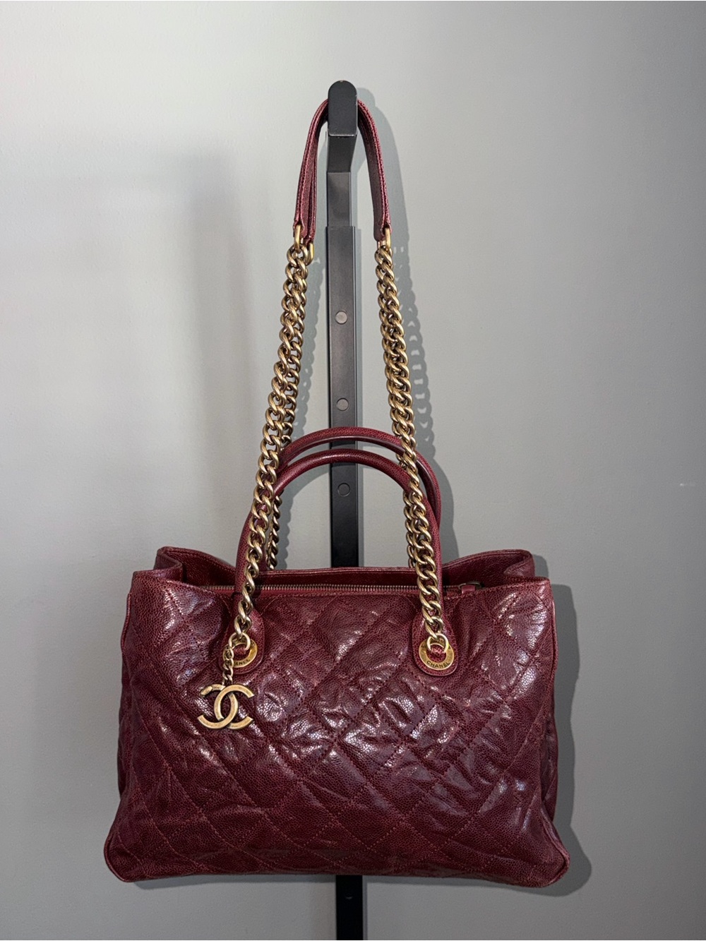 CHANEL Quilted Burgundy Leather Shoulder Bag with Gold Chain Straps